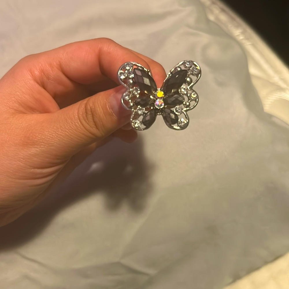 One size fits all ring